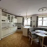 Apartment Walker