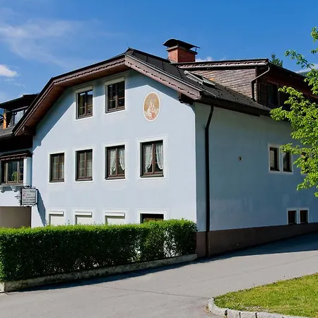 Walker Apartmán *